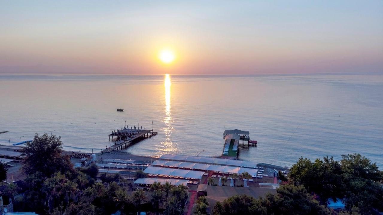 Ring Beach Hotel Beldibi  Buitenkant foto